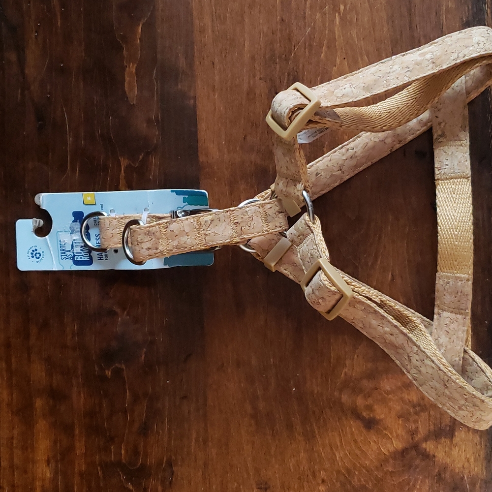 6X HOST PICK. NWT Dog Harness